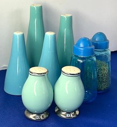 Lot 95SES- MCM Mid Century Collection Of Aqua Salt & Pepper - 4 Pair - Vintage Kitchen - Blue Glass