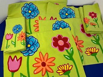 Lot 107SES- Super Cute! NEW Vibrant Flowers - Cotton Placemats With Napkins - Set Of 4