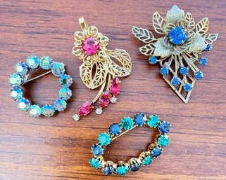 Lot 406LC - 4 Vintage Pretty In Pink & Blue Rhinestones Costume Brooches Different Shapes - Estate Jewelry