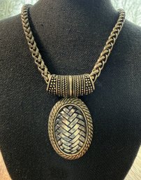 Lot 423LC - Chunky Chain Pendant Artisan Large Weave Basket Herringbone Design Quadruple Rope Chain