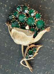 Lot 426LC- FABULOUS! 1940-60s Vintage Goldtone Floral Brooch - Emerald Green Color Rhinestones Unsigned