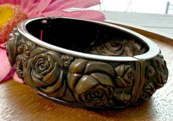 Lot 433LC - Rare Antique 1890-1910 Hinged Brass Bangle Bracelet Art Nouveau Style High Relief Rose Pattern