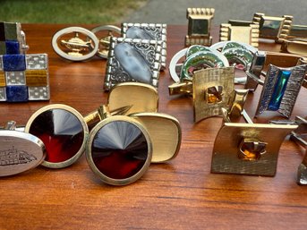 Lot 461LC- Mens Lot! 22 Cuff Link Sets And 3 Tie Clips Made In The USA Various Names, All Shapes And Sizes