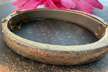 Lot 461LC - Floral Engraved Costume Goldtone Bracelet Bangle - Vintage Estate Jewelry