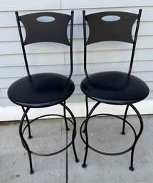 Lot 434 - Swivel Black Metal Bar Counter Stools Chairs