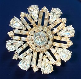 Lot 499LC - Stunning Statement Faceted Crystal Rhinestones Brooch Snowflake Pin - Antique Estate Jewelry