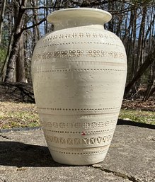 Lot 403- Bitossi Aldo Londi For Pier 1 White Pottery Vase - Made In Italy - 12 Inches - Vintage Decor - Heavy!