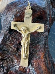 Lot 526LC - 12K GF Gold Filled Religious Signed Vatti Crucifix Cross Italian Pendant