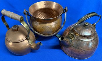 Lot 484 - Nice Collection Of Copper Tea Pots Kettles Revere Ware And Hammered Cauldron - Portugal