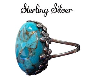 Lot 615LC - Beautiful Vibrant Turquois TYS Sterling Silver 925 With Floral Encasing  - India Ring Size 6.5