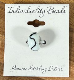 Lot 534CN - Individuality Bead White And With Black Zigzag Line Genuine Sterling Silver