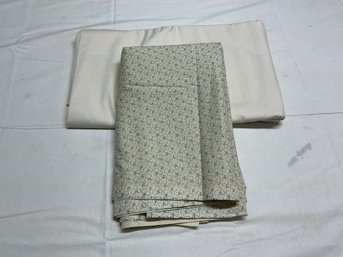 Lot 125Q - 8 Yards! Dear Jane Fabric Cream And Tan, Blue Design Large Yardage For Backing