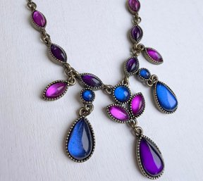 Lot 357LC - SAC Signed Multi Color Cabochons Purple Pink Blue Necklace Is Bronzetone - Vintage Avon