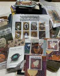 Lot 160Q- New! Mary Flanagan Woolens Hand Dyed Wool Collectibles Primitive Spring Bin Full Of Kits - Nest