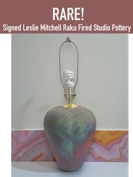 Lot 330 - 1970-80s Leslie Mitchell Signed Raku Fired Pottery Table Lamp In Green Red Grey Textured Glaze Works
