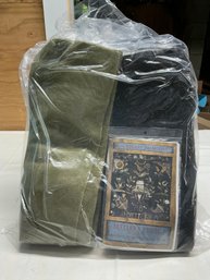Lot 189Q- New- Blackberry Primitives Hand Dyed Wool Quilt Kit - Settler's Pride Maggie Bonanomi