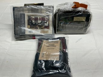 Lot 197Q- Set 3 Blackberry Primitives Merry Christmas Runner, Xmas Runner, Butter Milk Basin, Sleigh Ride