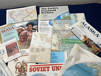 Lot 479 - National Geographic Large Collection Of US & World Maps In Decorative Box