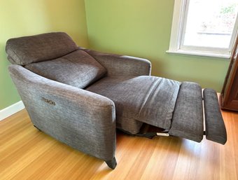 Lot 315 - Bolt Grey Power Electric Recliner - Bob-o-pedic Memory Foam -  Power Headrest - USB - Zero Gravity