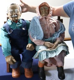 Lot 232 - 1969 Signed Specialty Molds Ma & Pa Grandma & Grandpa Large Ceramic Dolls On Bench
