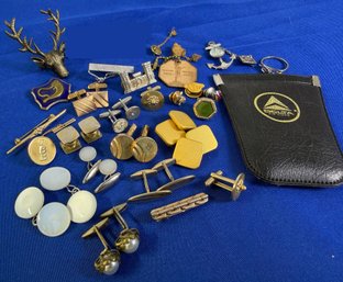 Lot 320ROW - Very Nice Mens Collection - Cufflinks - Vintage Delta Airlines - Buck Ring - Pins