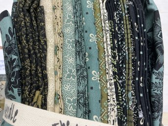 Lot 262Q - Woolen Needle Kit Davenport Cotton Shades Of Black & Beige Pattern Included With Step By Step Guide
