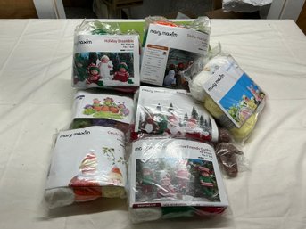 Lot 283Q - Mary Maxim Holiday Dolls 5 Inches Knitting Kits 7 Holidays, Christmas, Butterfly, Candy Corn