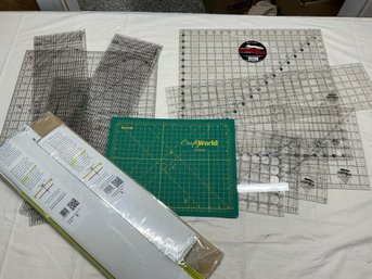 Lot 289Q - Quilter Rulers And Creative Grid Several Different Sizes, Adjustable Ruler New, Cutting Mat