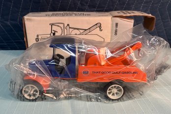 Lot 224- New In Box 1993 Ertl Co. 1925 Die Cast Metal Kenworth Wrecker Bank Locking With Key