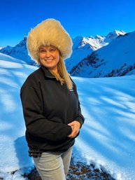 Lot 332 - Beautiful Italian White Dyed Lambs Wool Vintage Hat - Lambswool - Fur