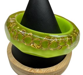 Lot 374LC - Ohhh Girllll! Be The Life Of The Party With This Vintage 80s Chunky Lime Green Lucite Bangle!