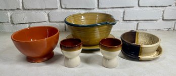 Lot 246 - 6 Piece Pottery Collection - Kasco Pottery - Bowl - Plate - Egg Cups - Kitchenware