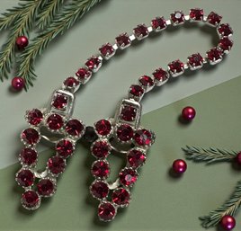 Lot 386LC - 1950s Rare Exceptional Siam Ruby Red Rhinestone Chain Sweater Guard - Prong Faceted