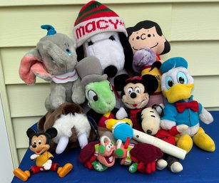 Lot 423 - 1950-90s - Fun! Snoopy & Disney Crew Lucy, Dumbo, Donald Duck Mickey & Minnie Jiminy Cricket, Woody