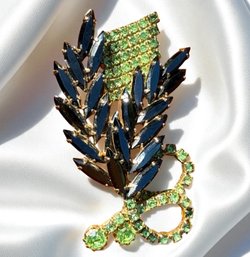 Lot 405LC- Fabulous! Large Vintage Black And Green Unmarked Rhinestone Flower Leaf Brooch