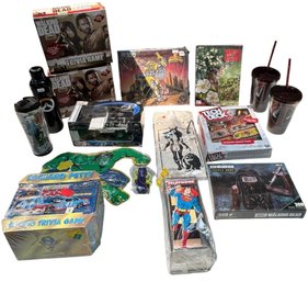 217KR - Toy Lot - Walking Dead, Nascar, Hulk, Trivia - Superman - Tech Deck