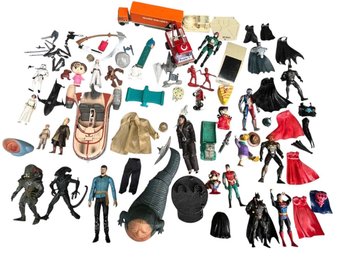 223KR - Loose Toy Lot - Mixed Action Figures - Star Wars, Batman