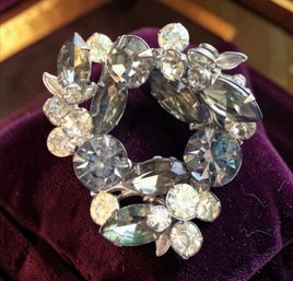Lot 508LC - 1950-60s Vintage Clear Smoky Crystals Brooch Not Signed