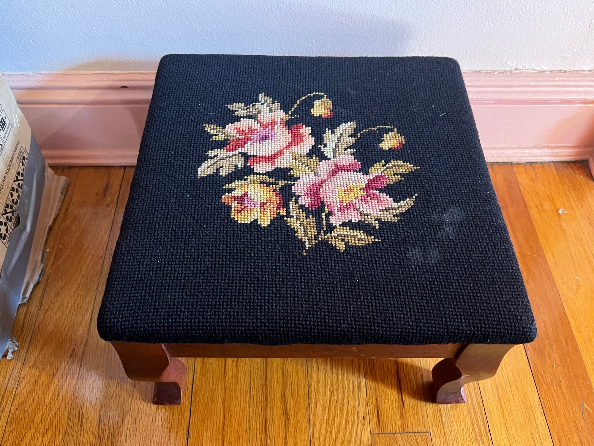 Vintage Needlepoint Upholstered Foot Stool #154910 | Auctionninja.com
