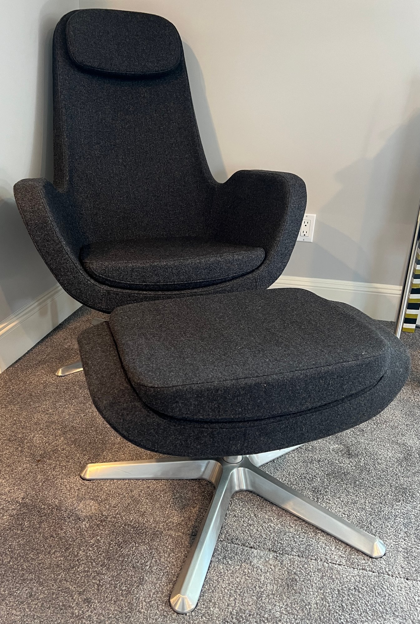 IKEA Arvika Swivel Chair With Footrest #108774 | Auctionninja.com