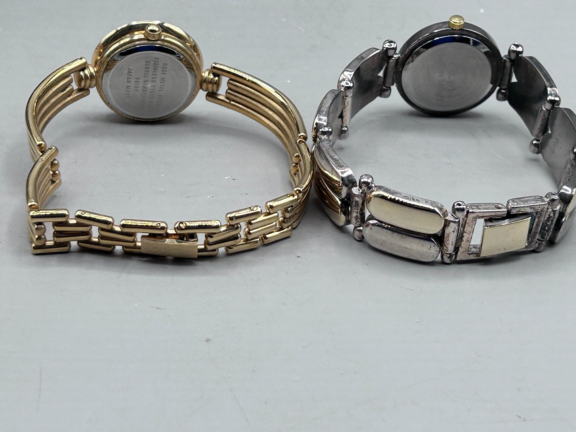 Gloria Vanderbilt Quartz Gold Tone Watch W/ Interchangeable 