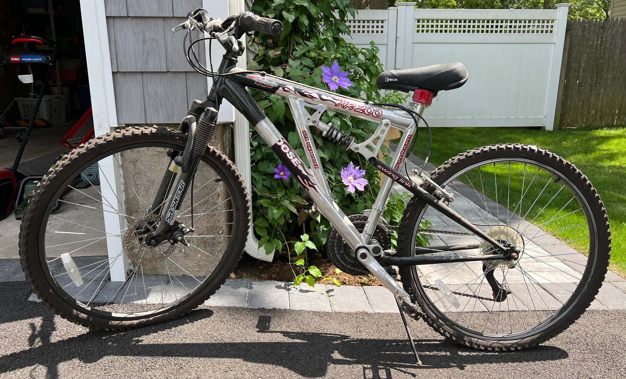 Mongoose XR200 Pacific Cycle 21 Speed Bike R4520WMA #107065