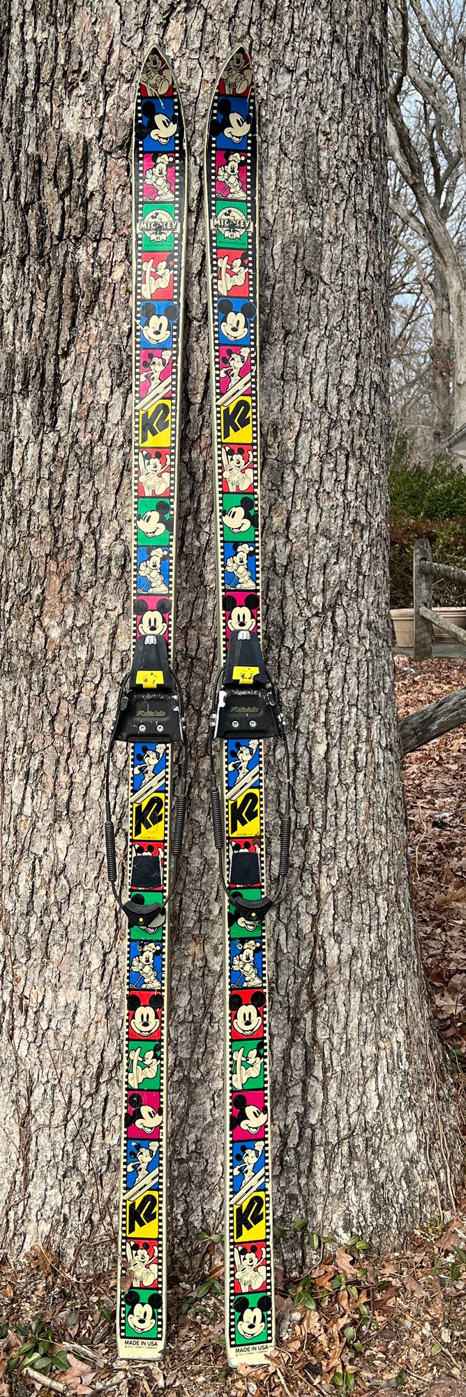 1987 K2 Senior Team Mickey Mouse Snow Skis Collectors Edition 73.5"L  #125943 | Auctionninja.com