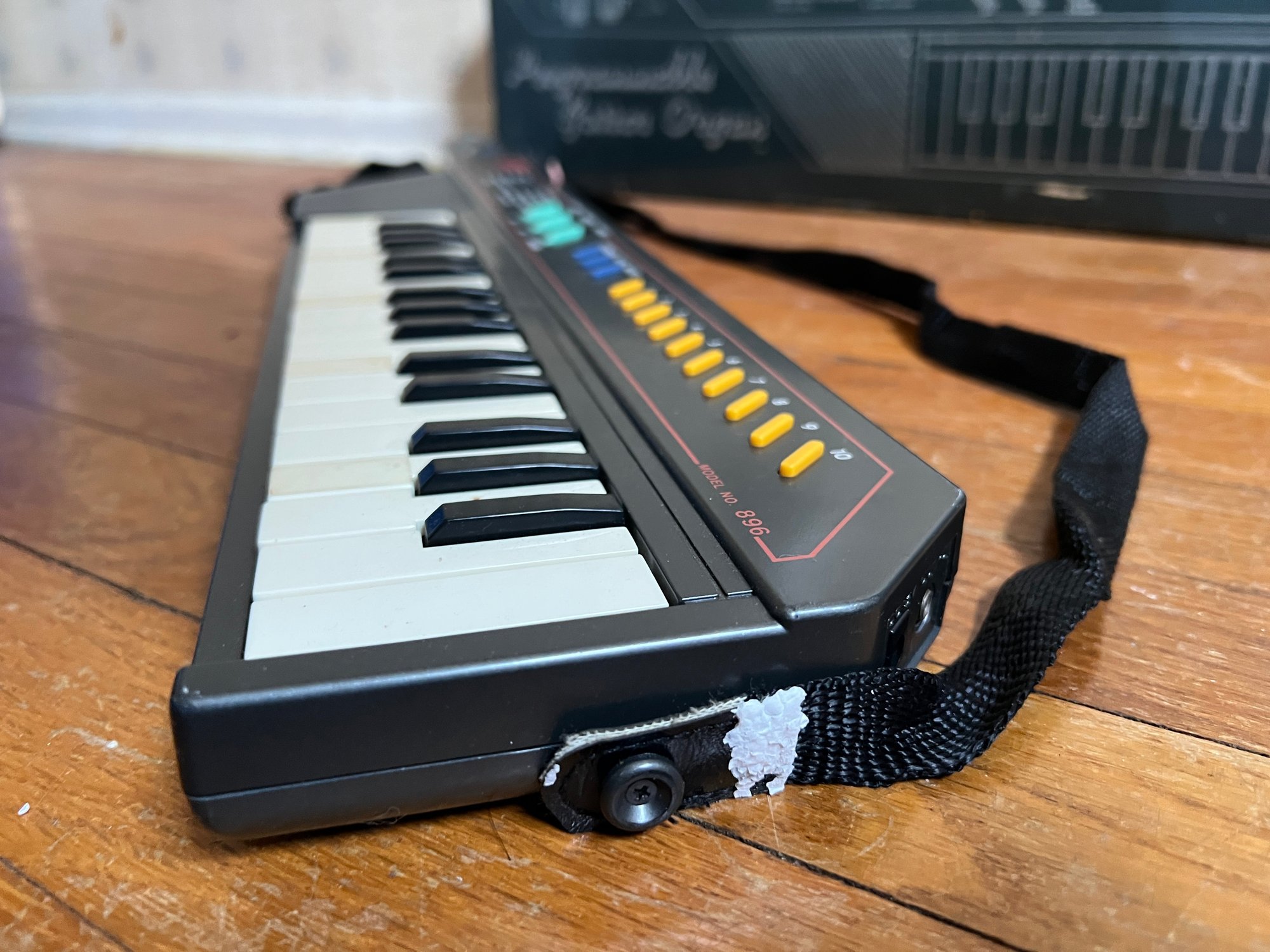 Alas Rjp Vintage RJP Programmable Guitar Organ (Keytar) Model 896 With Original ...