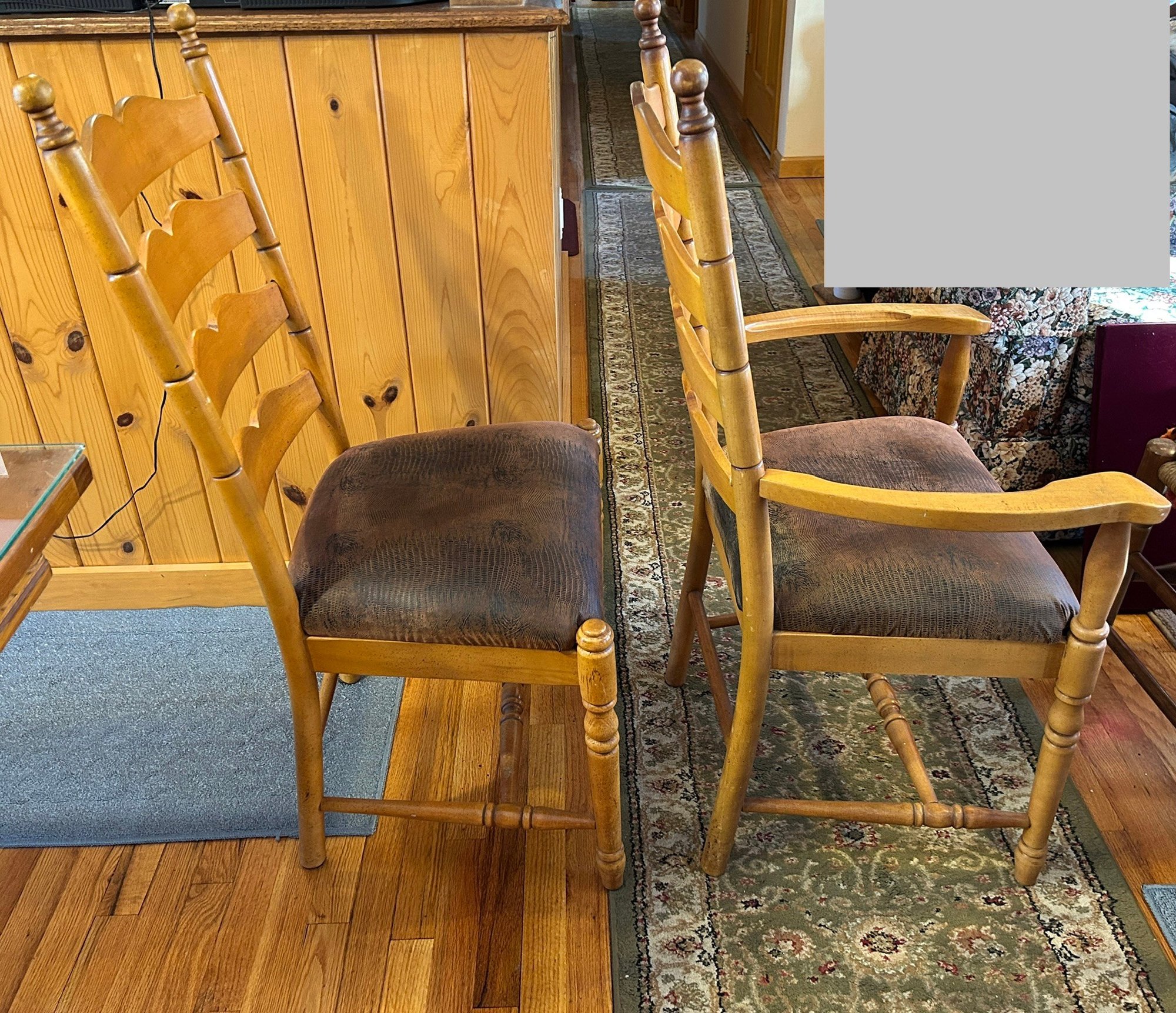 Knotty Pine Wooden Dining Set With Ladder-back Chairs & Recessed Felt ...