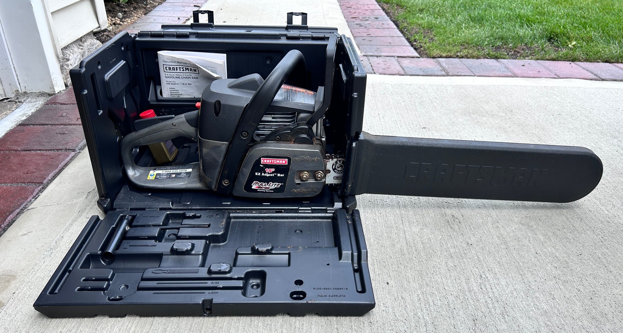 Craftsman 18in. Easy Adjust Gas Powered Chain Saw With Hard Shell Case ...