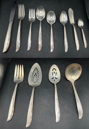 Oneida Wm. A. Rogers Silver Plate Flatware Collection Daffodil Pattern