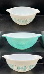 Pyrex Amish Butterprint Cinderella Mixing Bowls - 2pcs