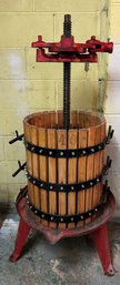 Manual Wooden Basket Wine Press, Ratchet Press