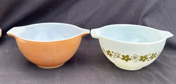 PYREX Cinderella Mixing Bowls, 2 Pcs